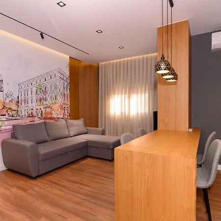 Adore * تيرانا