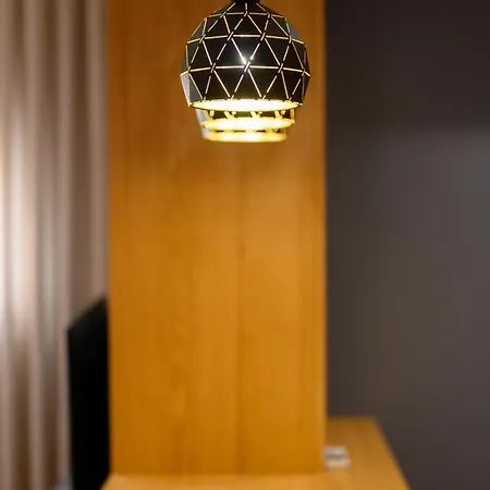 Adore Apartment *