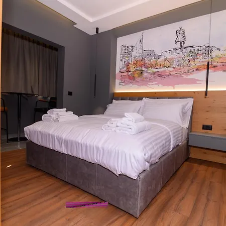 Adore * Tirana
