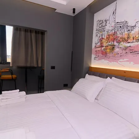 Adore Apartment *