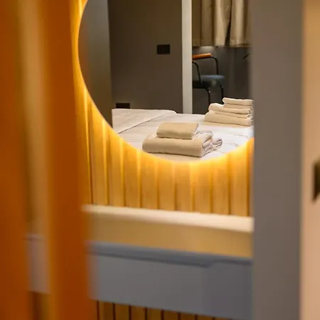 Adore * تيرانا